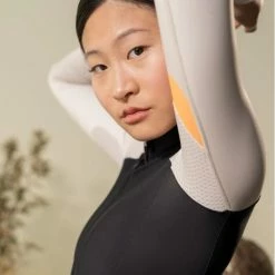 Maillot Manche Longue Gobik Pacer Blend Blazing Bone Femme 2023 -Vélos Urbains Elegant Magasin blazing 700x700 4