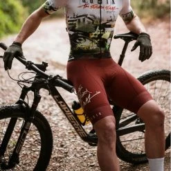 Cuissard Court Gobik Révolution Factory Team 23 42 Cuissard Court Gobik Révolution Factory Team 23 -Vélos Urbains Elegant Magasin capture dcran 2023 03 02 174213 700x700 5