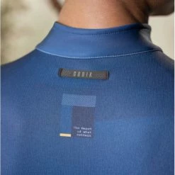 Maillot Manche Longue Gobik Supercobble Moonlit Homme 2023 39 Maillot Manche Longue Gobik Supercobble Moonlit Homme 2023 -Vélos Urbains Elegant Magasin m a n c h e l o n g u e s u p e r c o b b l e m e ns m o o n l i t 3 700x700 3