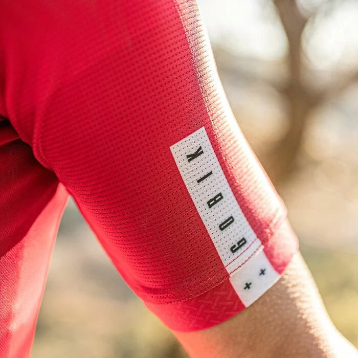 Maillot Manches Courtes Gobik Stark Cranberry Homme 47 Maillot Manches Courtes Gobik Stark Cranberry Homme – Image 47