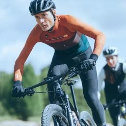 Maillot Manche Longue Gobik Pacer Walnut -Vélos Urbains Elegant Magasin maillot pacer walnut cold season 22 gobik 3 700x 700x700 5