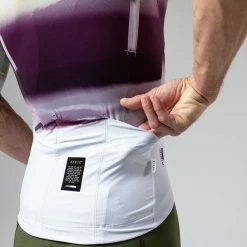 Maillot Manches Courtes Gobik Cx Pro 2.0 Mulberry Unisex 2023 78 Maillot Manches Courtes Gobik Cx Pro 2.0 Mulberry Unisex 2023 -Vélos Urbains Elegant Magasin maillot unisex mc c x pro 2.0 mulberry caps dye gobik 16 700x700 1